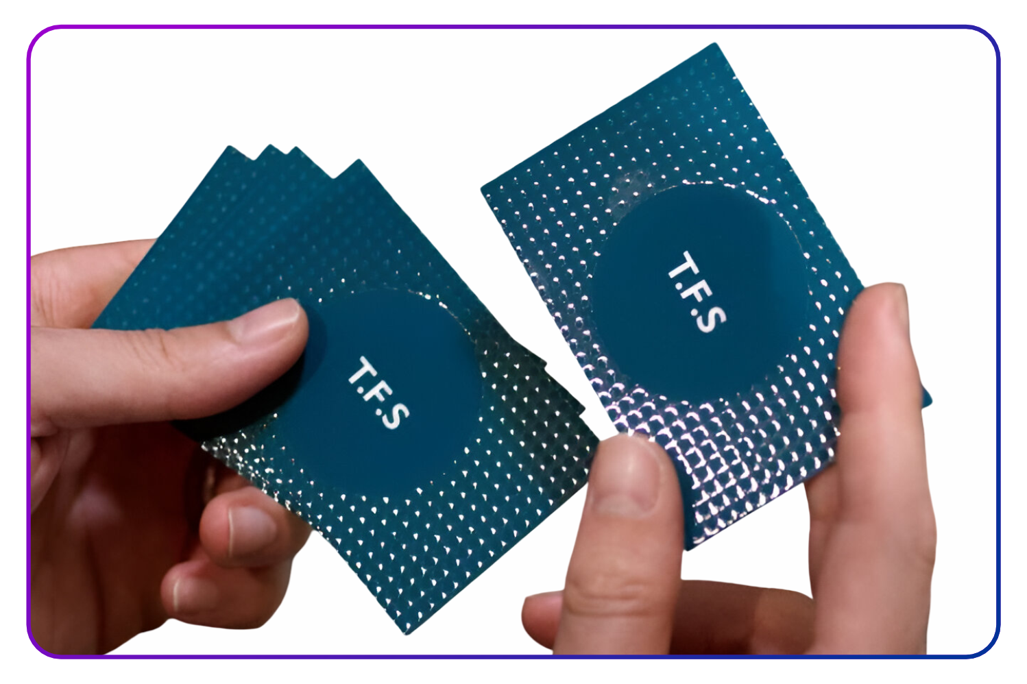 Tarjeta  con reserva UV en relieve - 1000 ud.