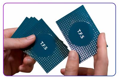 Tarjeta con reserva UV en relieve - 1000 ud. Tarjeta con reserva UV en relieve - 1000 ud.