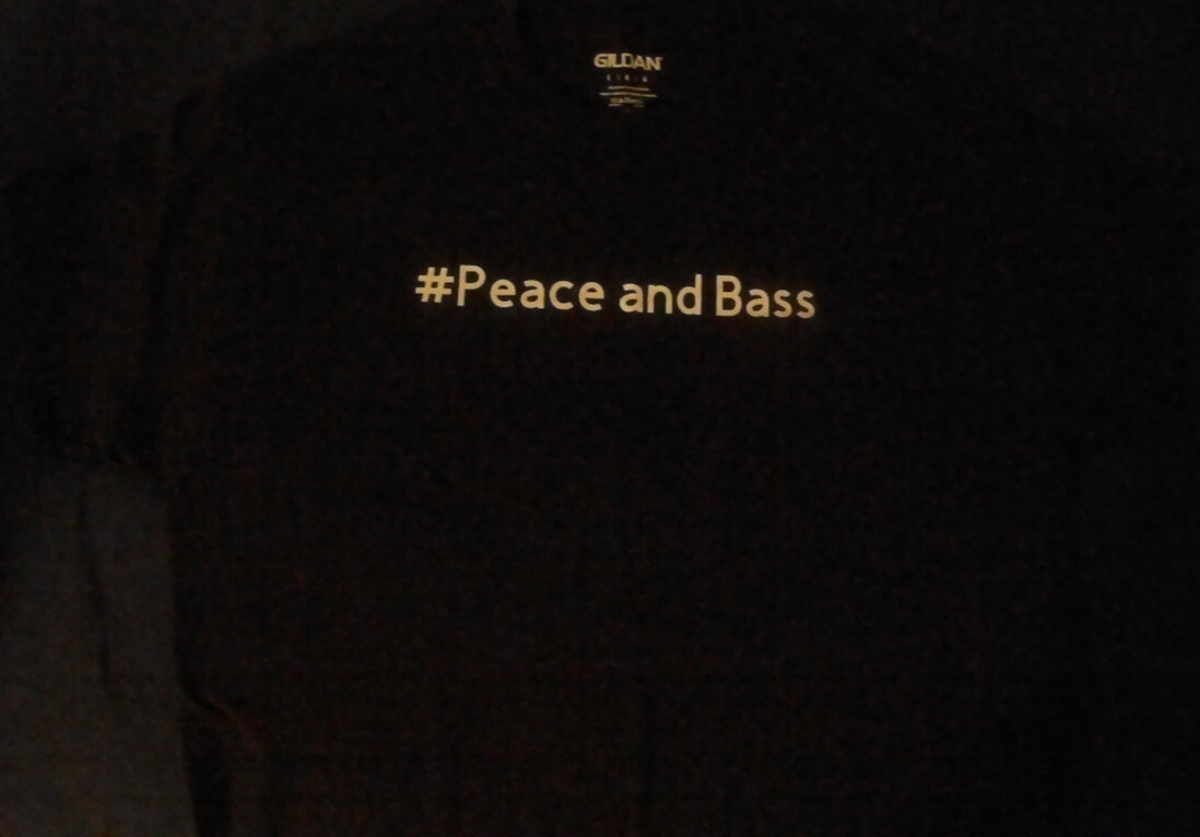 Peace and Bass No Glow (Basic)  Peace and Bass No Glow (Basic)
