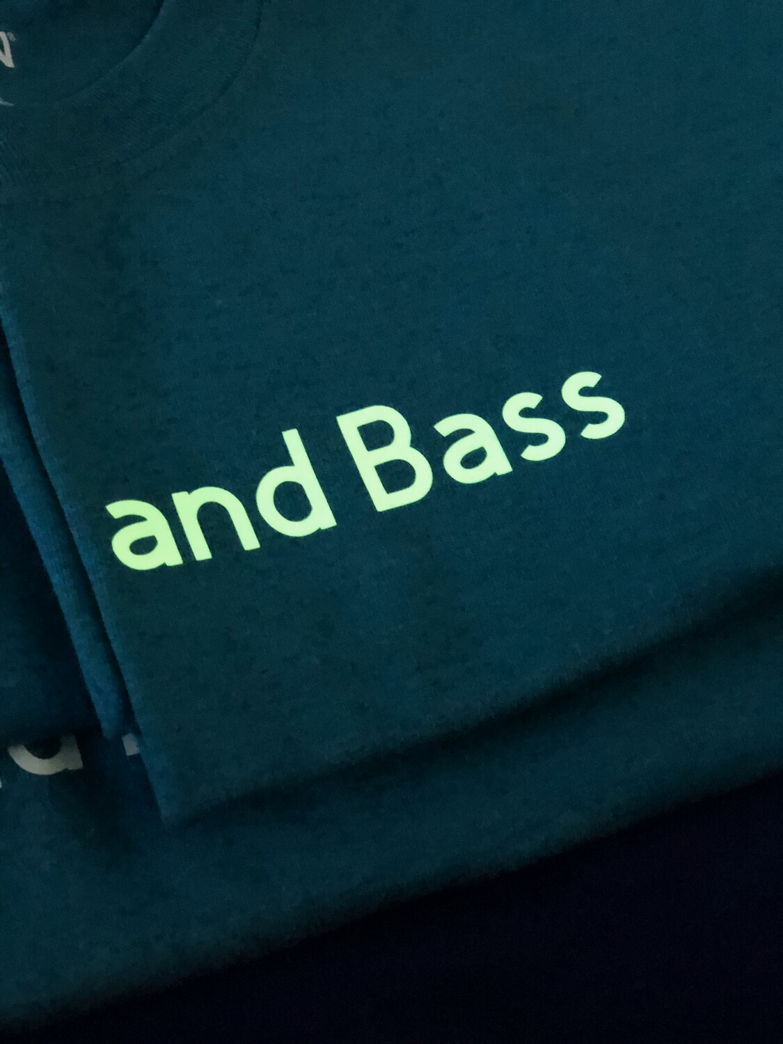 Peace and Bass Glow (Green) Peace and Bass Glow (Green)