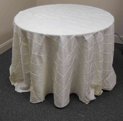 4-inch Pintuck Taffeta Tablecloth (132