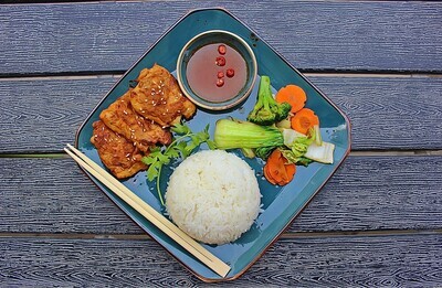 (COM GA NUONG) Rice Plate With Grilled Chicken & Stir-fried Vegetable