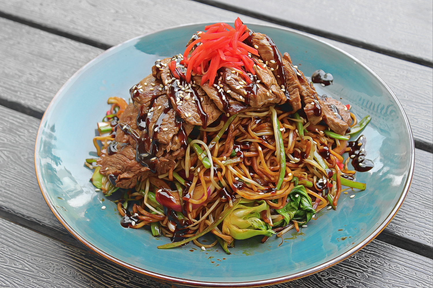 (MI SOBA XAO BO BIT TET) Teriyaki Beef Steak and Soba Noodles