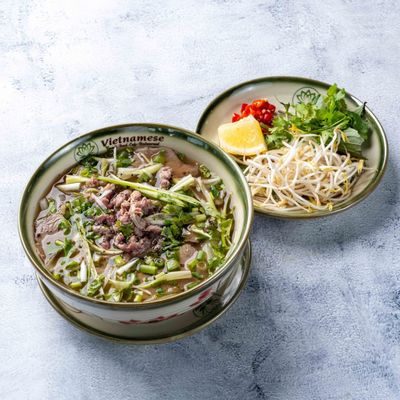 (PHO BO) Vietnamese Beef Noodle Soup