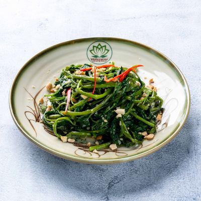 (Rau Muong Xao Toi) Water Spinach With Garlic