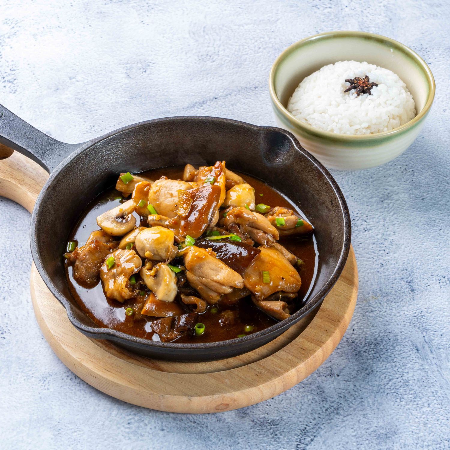 (GA XAO HANH NAM) Chicken Sauté with Vegetables