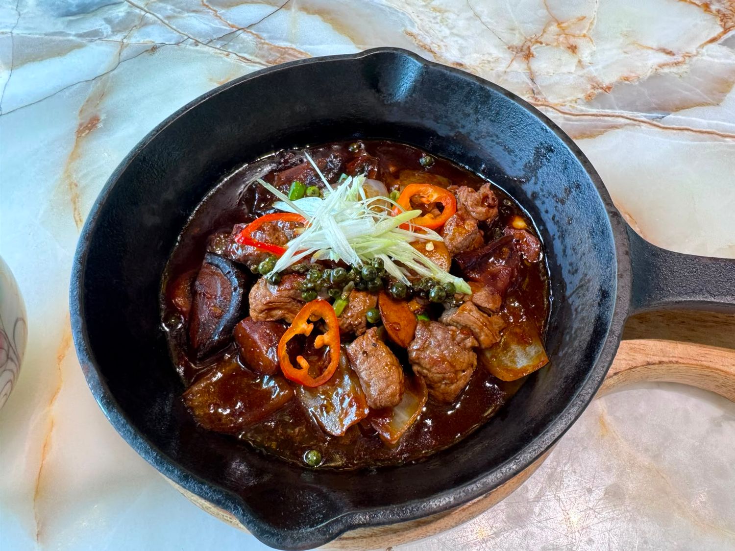 (BO SOT TIEU DEN) Stir-Fried Beef with Pepper Sauce