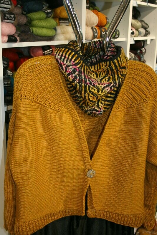 Strickanleitung Quergestrickte Jacke in Bingo Strickanleitung Quergestrickte Jacke in Bingo