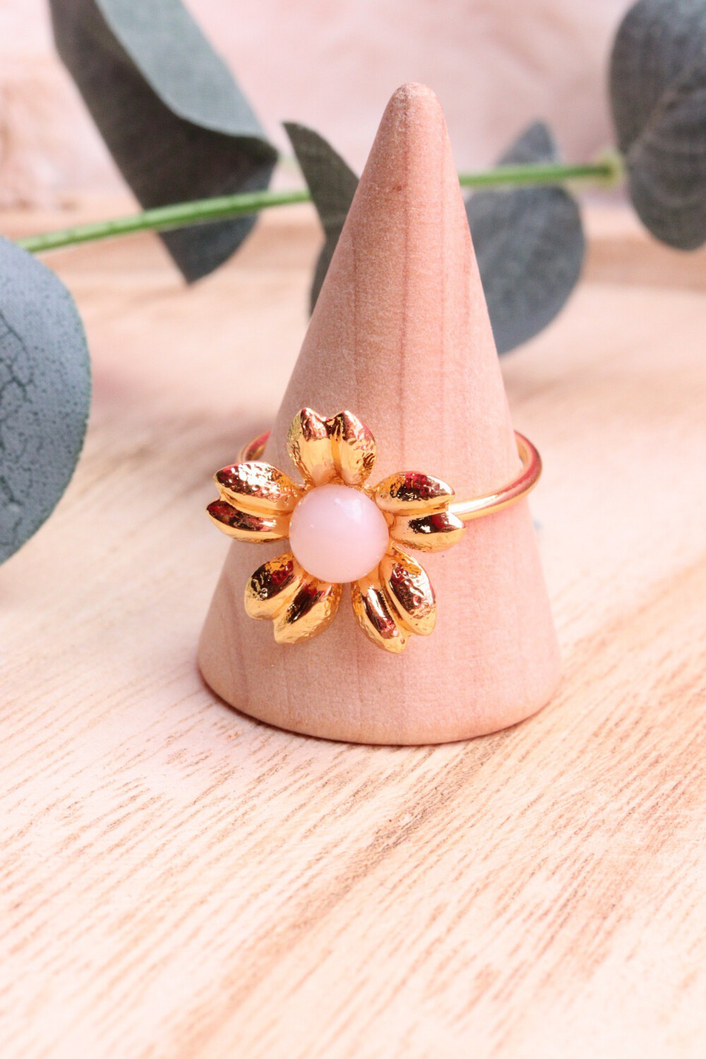 Bague fleur cabochon opale rose