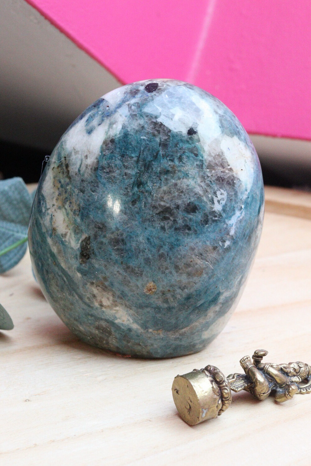 Dumortierite n 105
