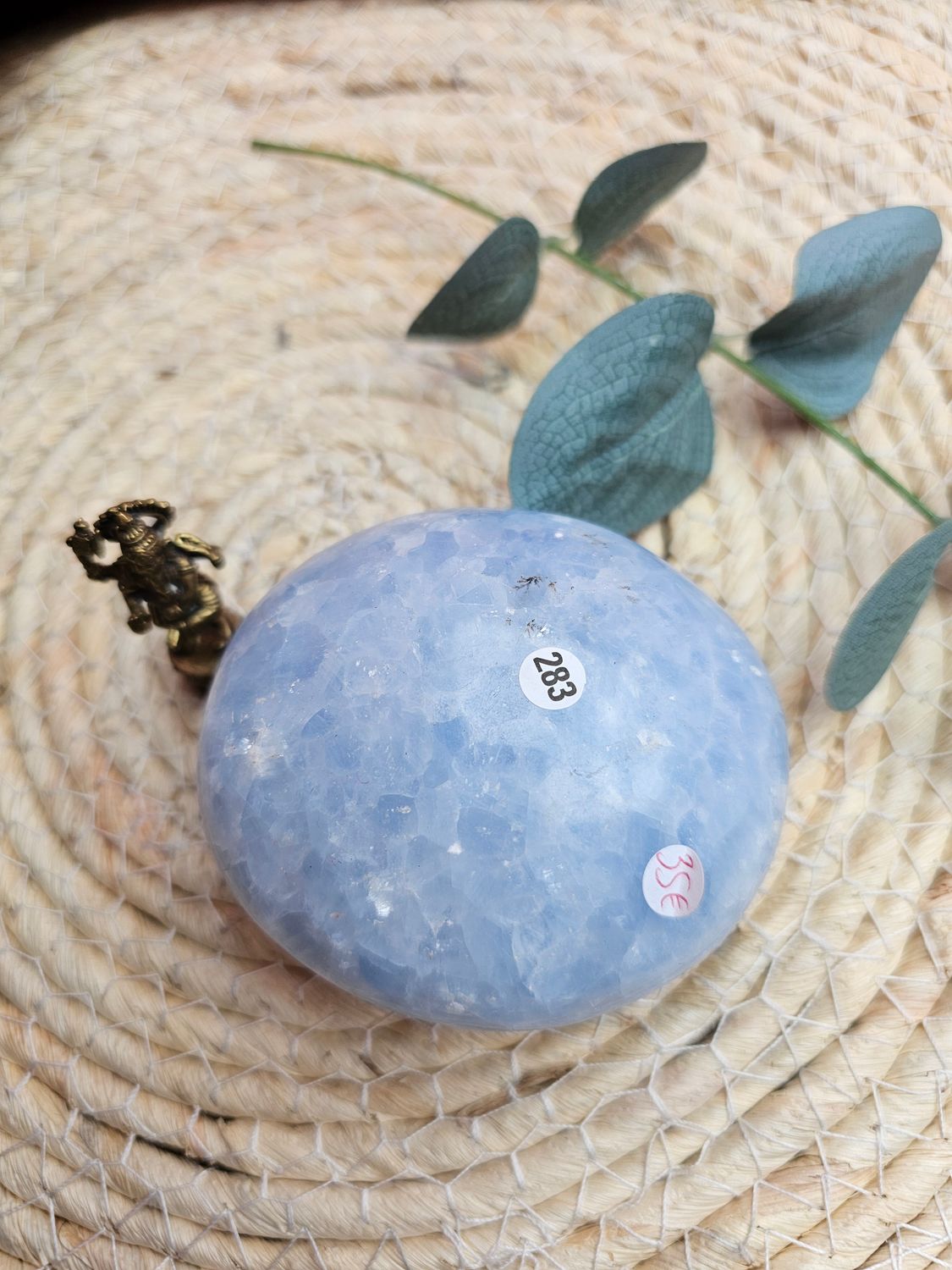 Galet de calcite bleue n°283