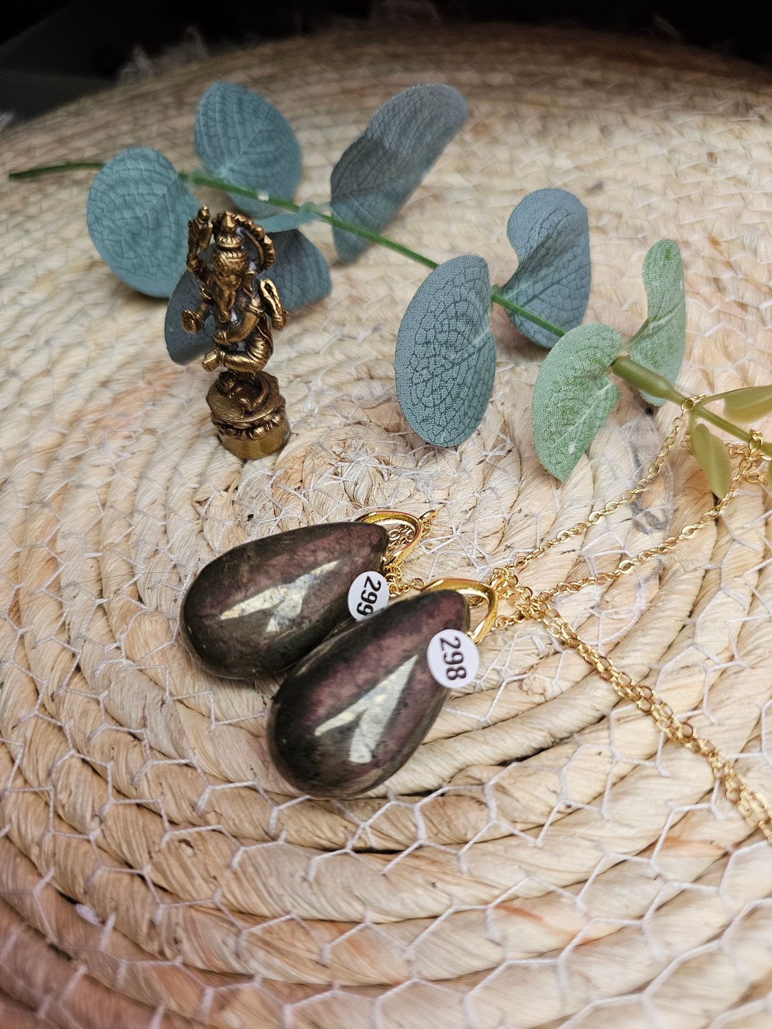 Collier avec pendentif en pyrite n°298 ou n°299