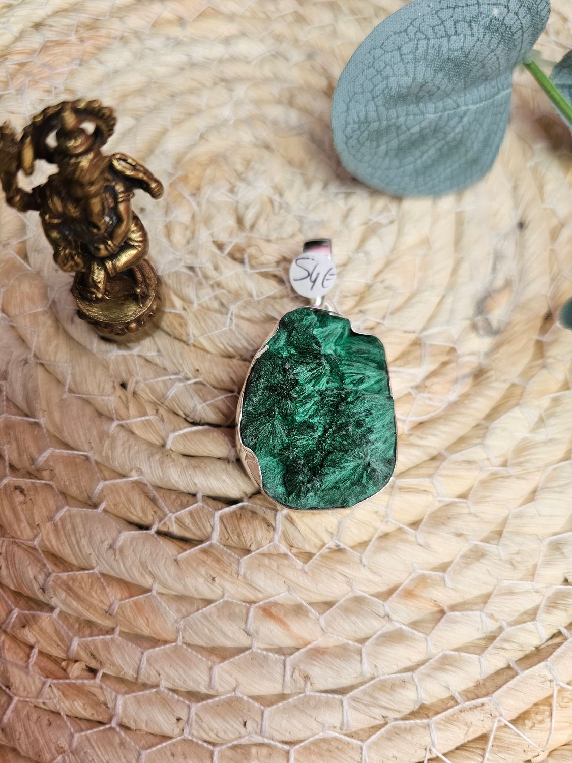 Pendentif en malachite fibreuse n 384