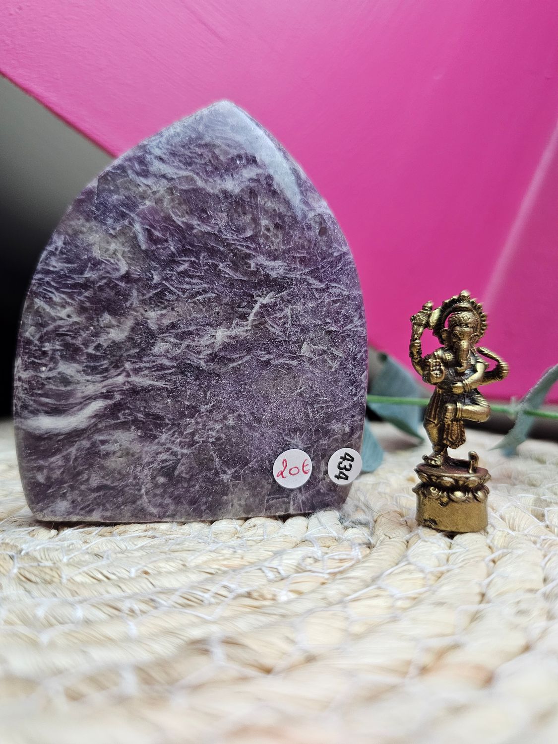 Lepidolite forme libre n°434