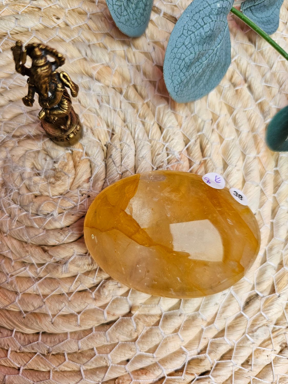 Galet en quartz hematoide jaune n°38