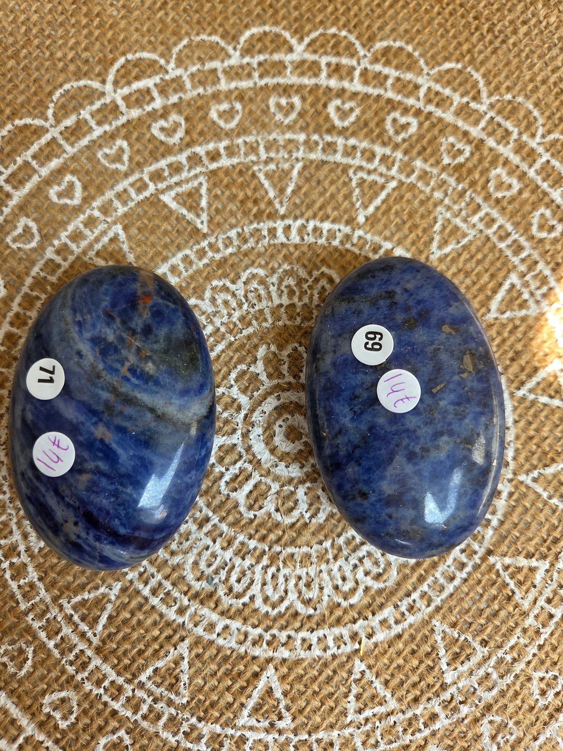 Galet en sodalite n°69 ou 71