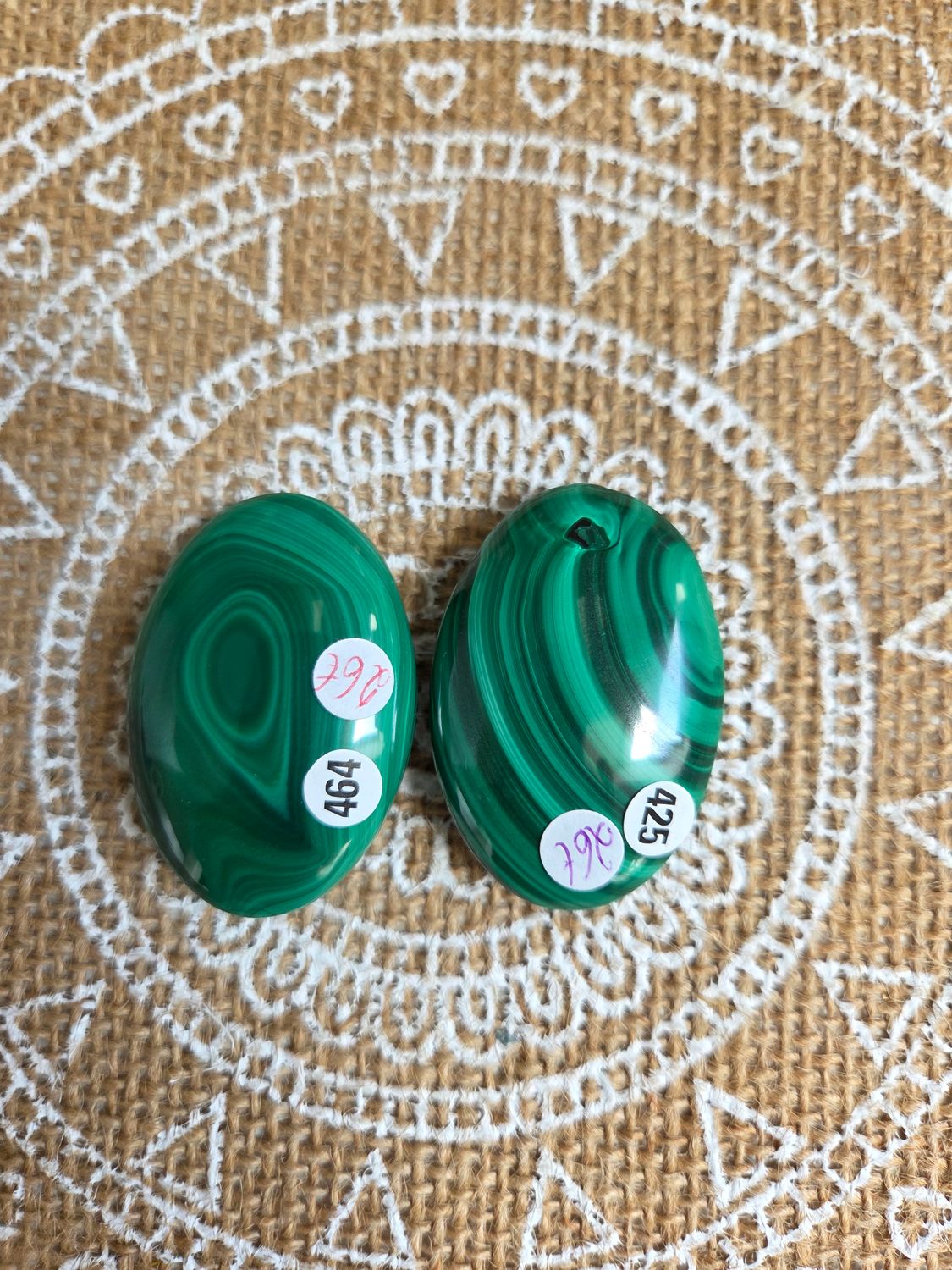 Galet de malachite n°464 ou 425