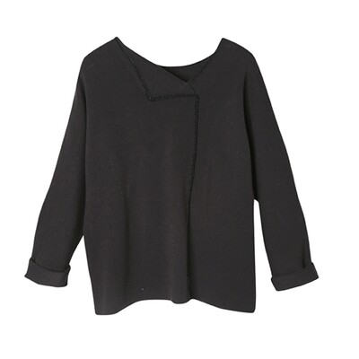 FLAPPED DOWN COLLAR BATWING TOP-BLACK