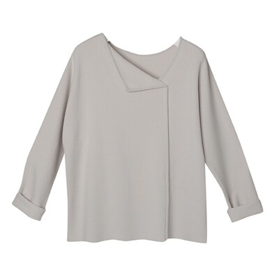 FLAPPED DOWN COLLAR BATWING TOP- IVORY