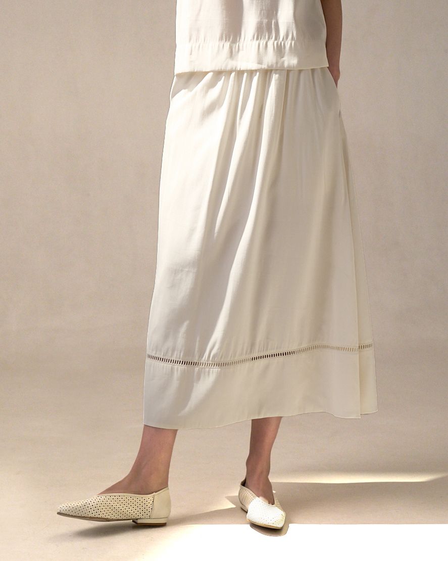 EYELET TRIM SKIRT - CHALK