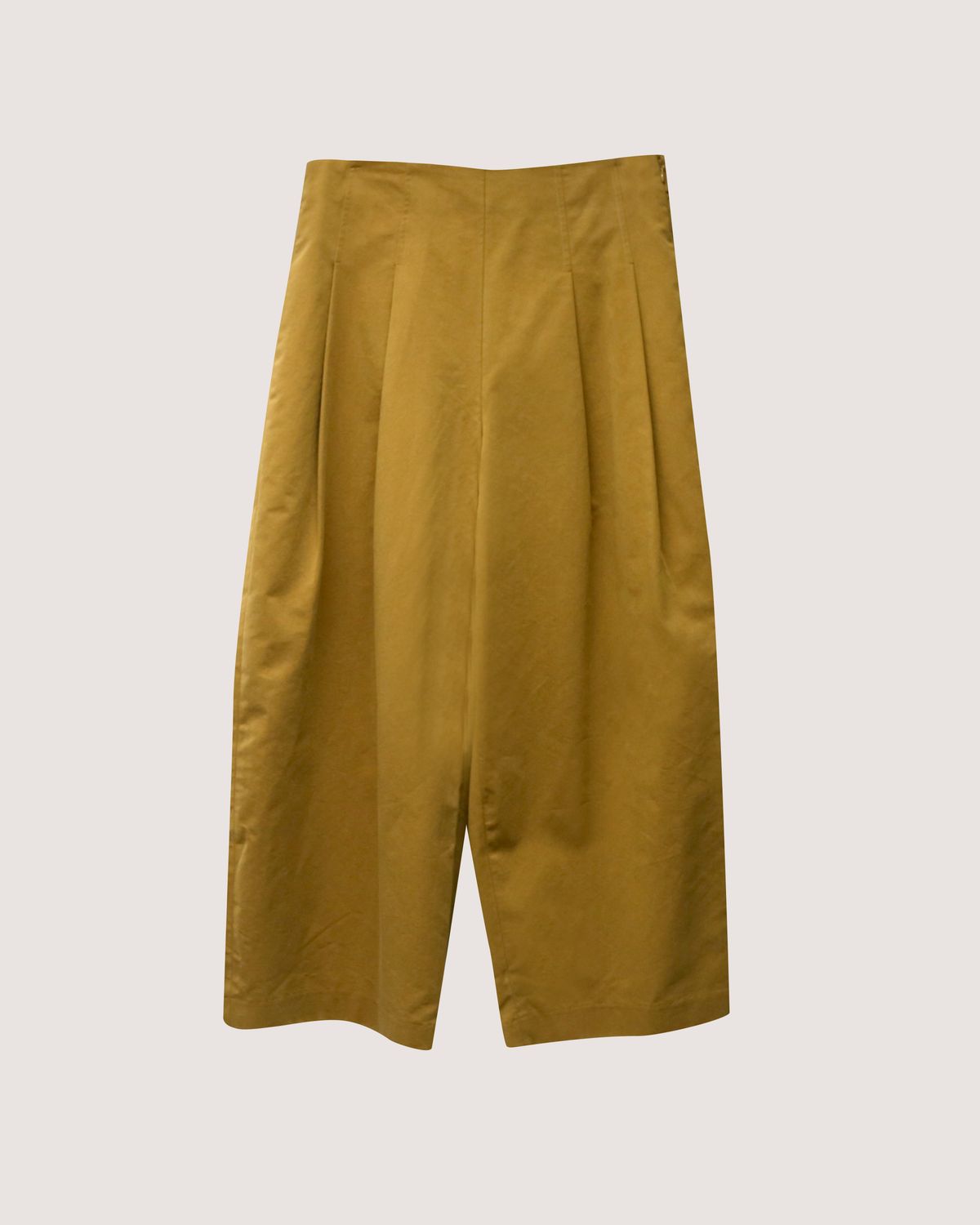 PLEATED FRONT PANTS - TAN