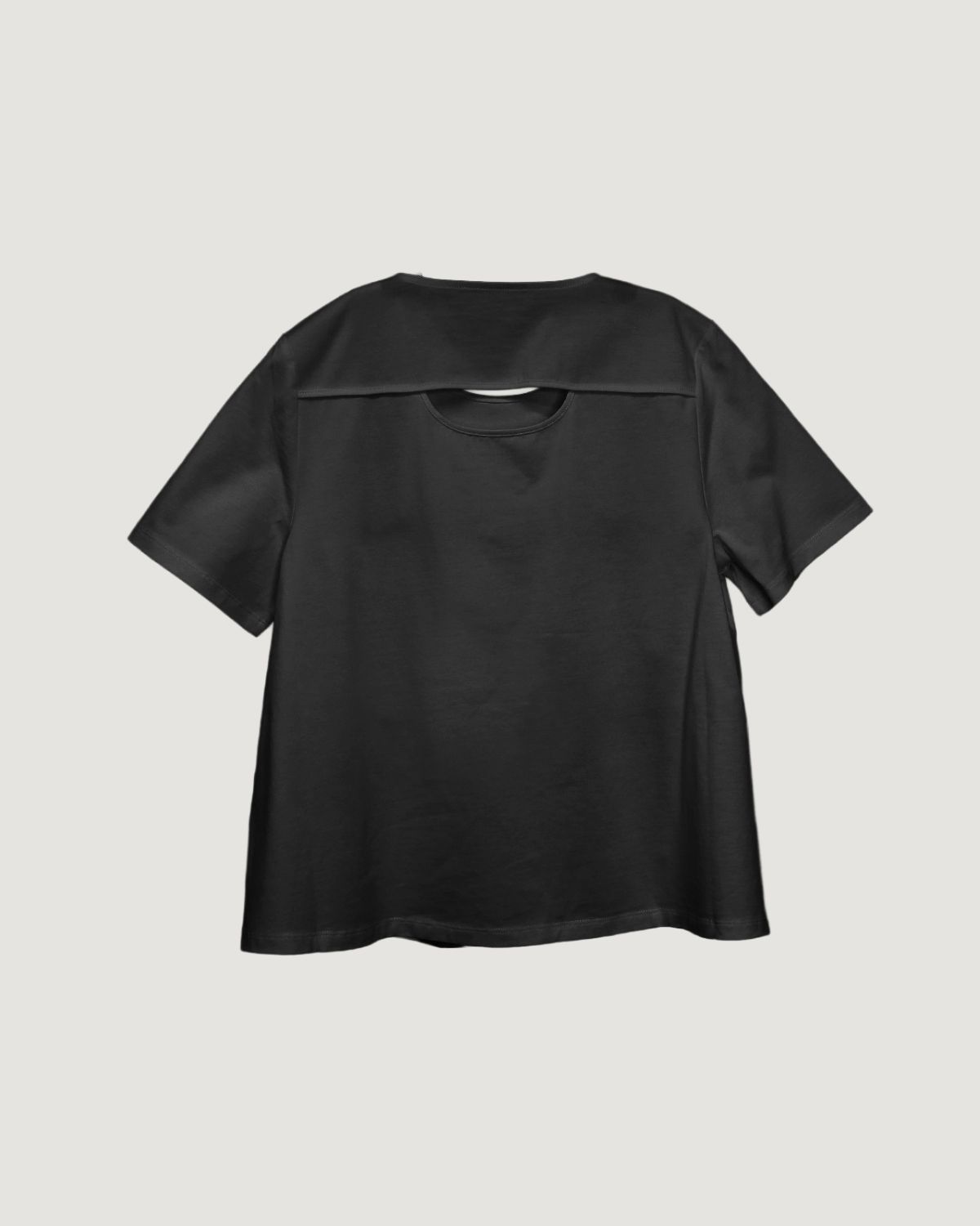 BACK CUT-OUT TEE - BLACK