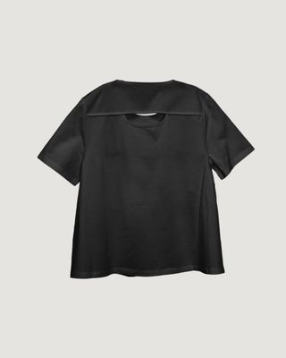 BACK CUT-OUT TEE - BLACK