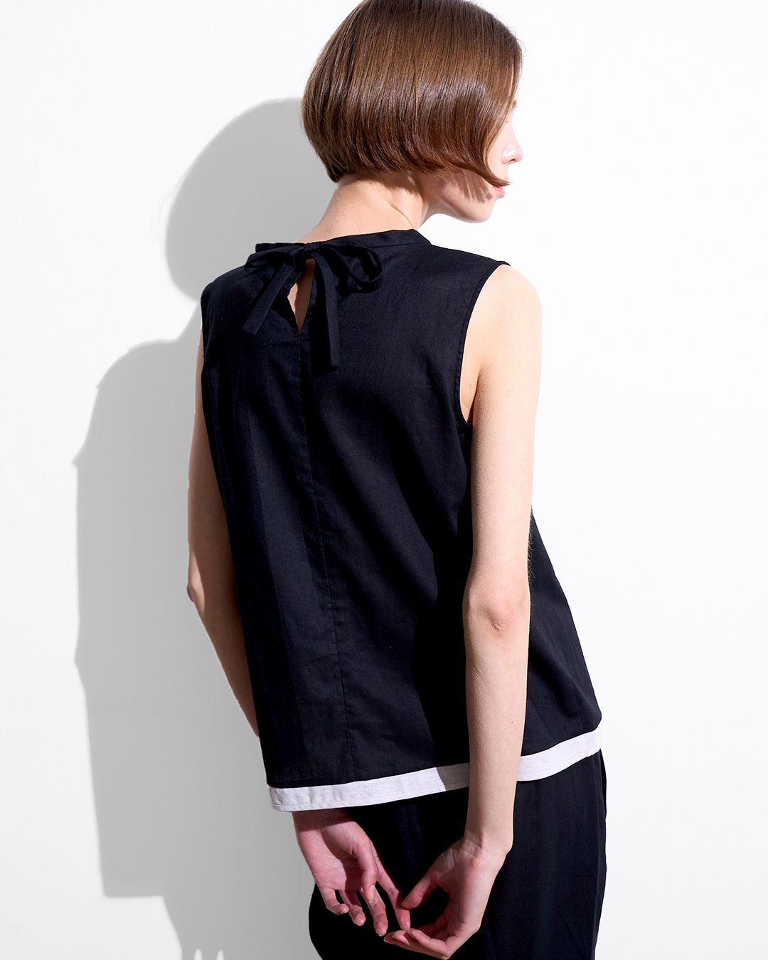 BACK TIE TANK TOP - BLACK/MOON