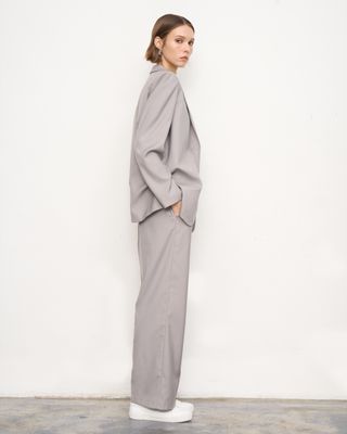 BUTTON DETAILED STRAIGHT CUT PANTS - DOLPHIN