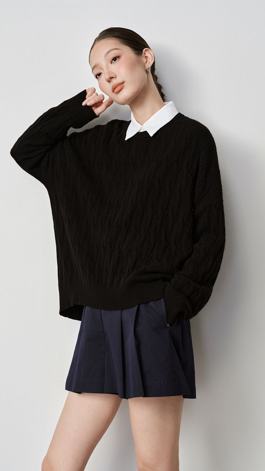 OVERSIZED CABLE-KNIT TOP - BLACK
