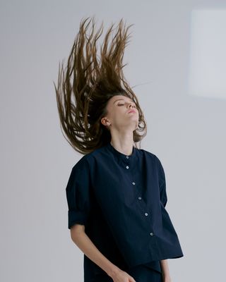 LIGHT WEIGHT A-LINE BLOUSE - EBONY