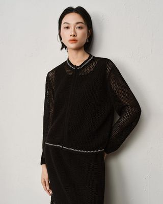 ZIPPED FRONT KNITTED TOP - BLACK/ CREAM