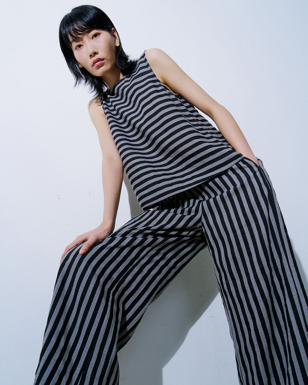 STRIPED STRAIGHT LEG PANTS - BLACK/DOLPHIN