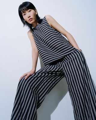 STRIPED STRAIGHT LEG PANTS - BLACK/DOLPHIN