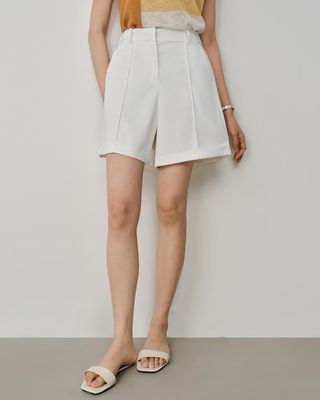 DARTED BERMUDA SHORTS - EGGSHELL
