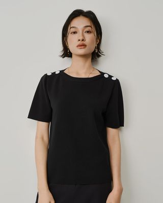BUTTON DETAILED TOP - BLACK