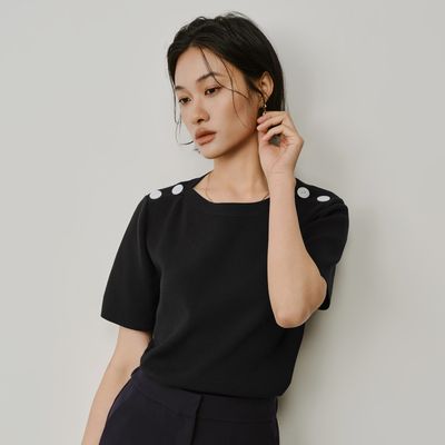 BUTTON DETAILED TOP - BLACK