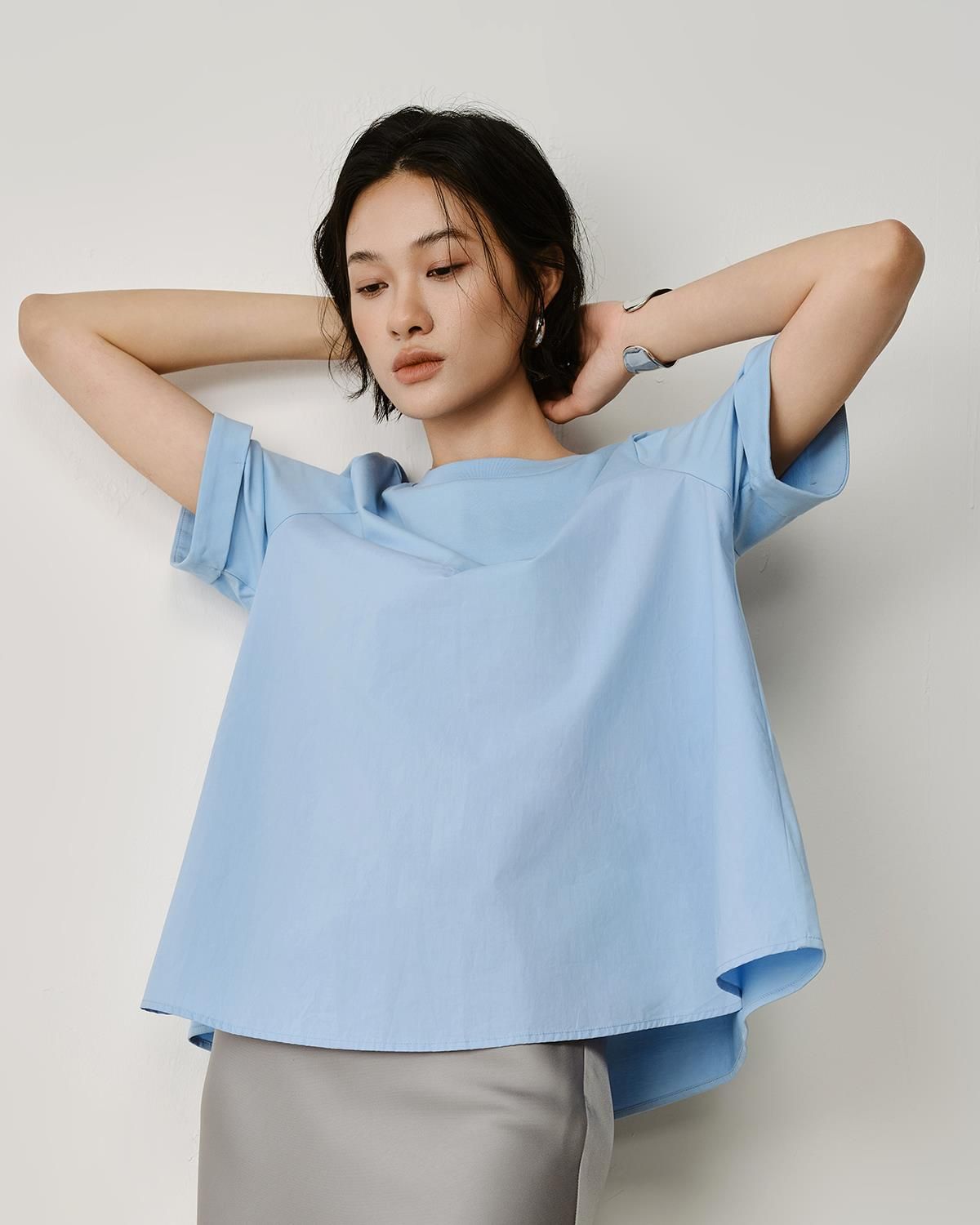 FABRIC BLOCKING FLARE TOP - SKY