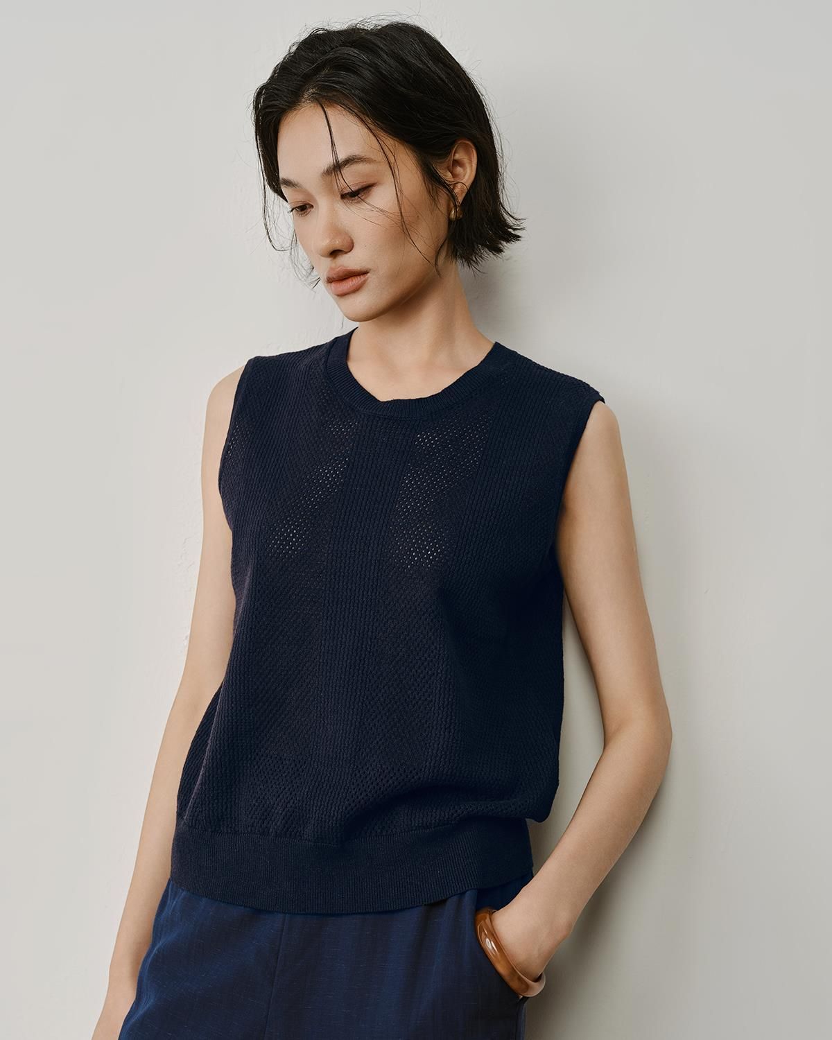 LINEN BLEND VEST - EBONY