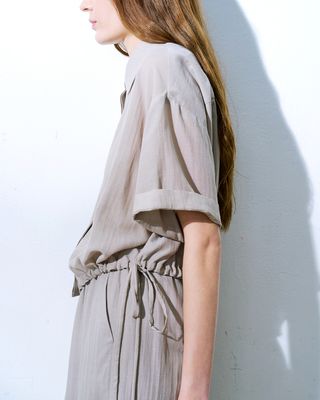 DRAWSTRING HEM SHIRT - BEIGE