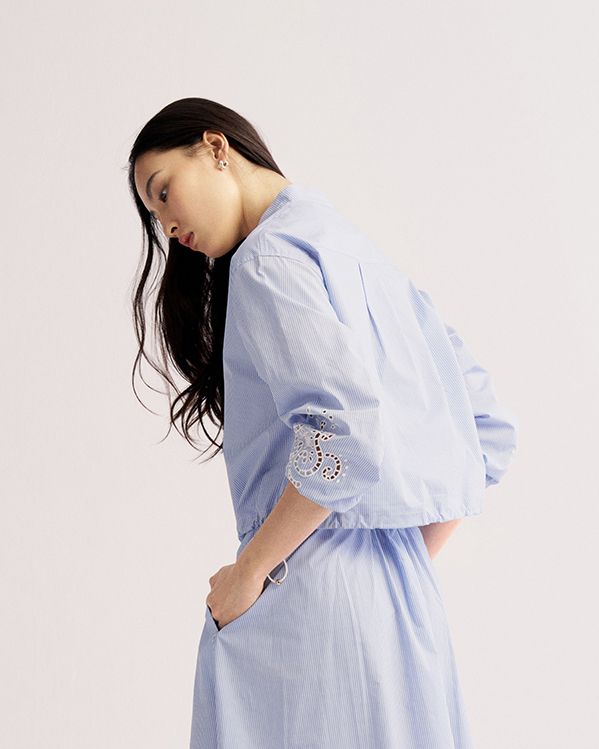 EMBROIDERY DETAILED SLEEVES TOP - SKY STRIPE/EGGSHELL