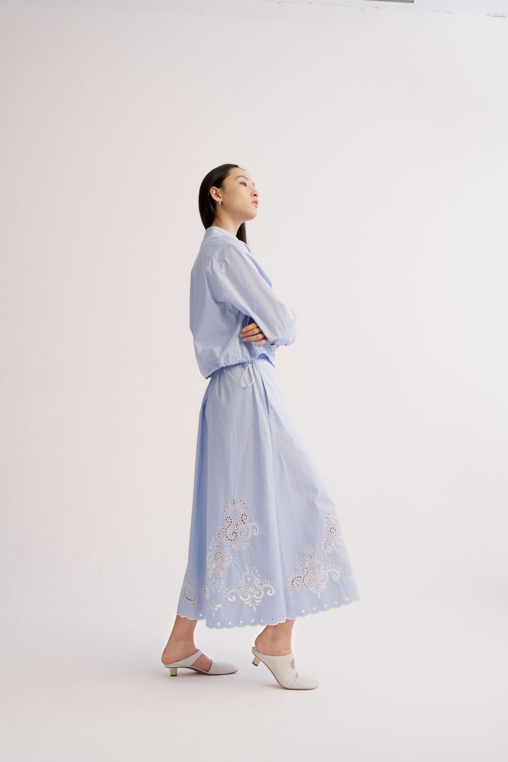 EMBROIDERY DETAILED LONG SKIRT - SKY STRIPE/EGGSHELL