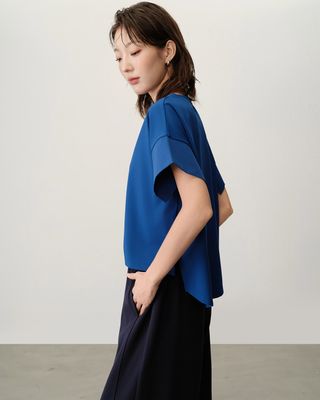 DOUBLE-KNIT HYBRID TOP WITH CRINKLE BALLOON SLEEVES - RIVERIA