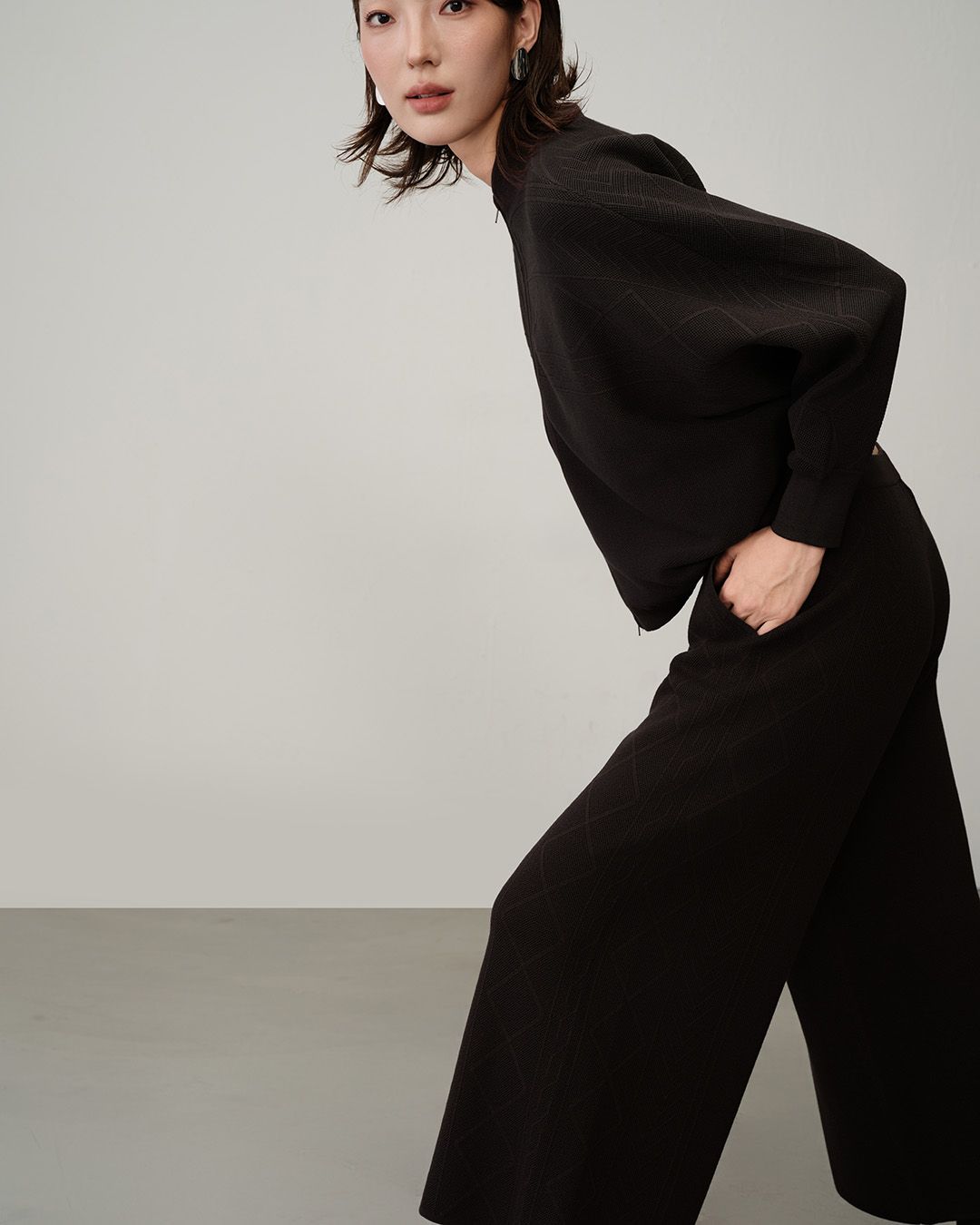 COORDINATED CABLE-KNIT WIDE-LEG PANTS - DARK GREY