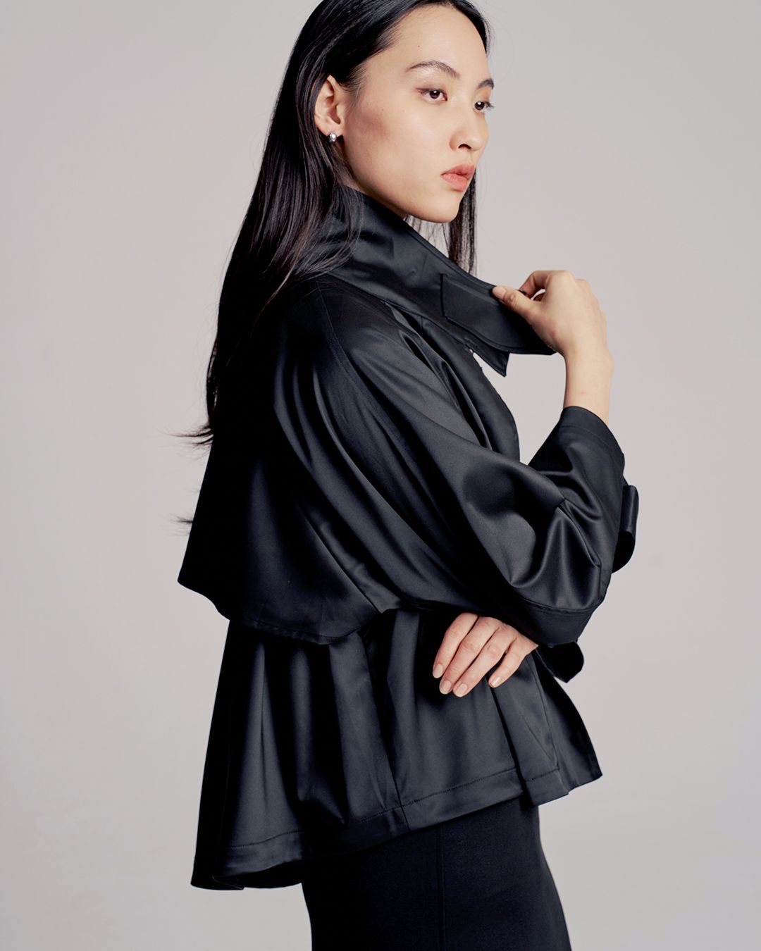FRONT-ZIP BATWING TRENCH JACKET - BLACK