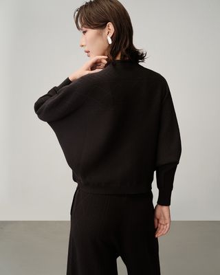 MIXED-CABLE PATTERN BATWING ZIP KNIT CARDIGAN -DARK GREY