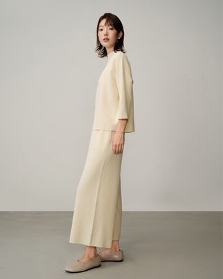 ASYMMETRIC MIXED-CABLE KNIT SWEATER - ALMOND