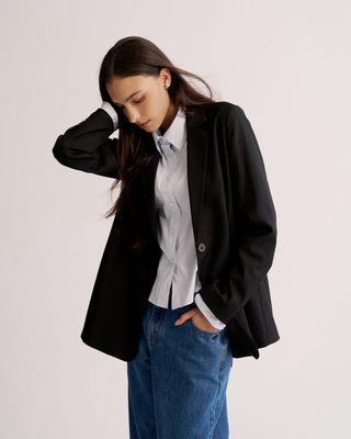 WOOL-BLEND GABARDINE BLAZER - BLACK