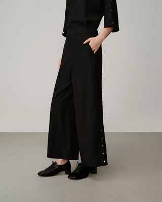 FINE TENCEL-BLEND A-LINE CROPPED PANTS - BLACK