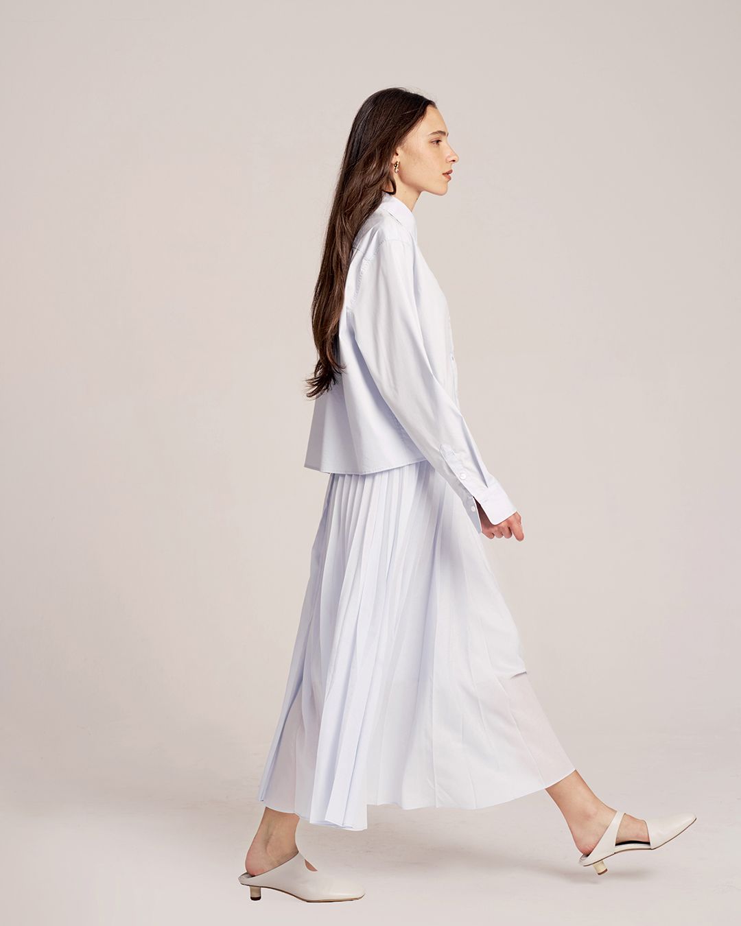 ORIGAMI-INSPIRED AIRY PLEAT SKIRT - ICE